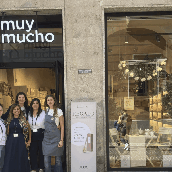 exterior tienda muy mucho