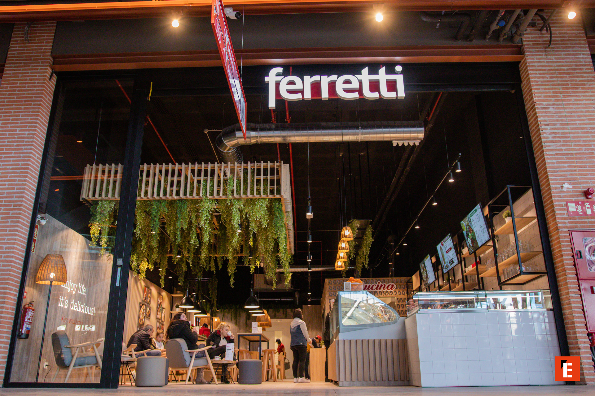 franquicia ferretti 6