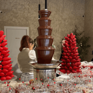 interior fragaria chocolate y fresas