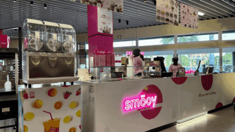interior tienda yogur helado smöoy