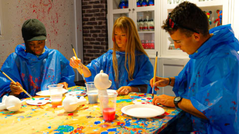 atelier collectif de peinture sur céramique