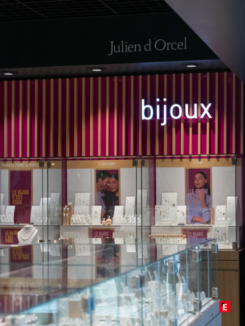 vitrine julien dorcel : bijoux Élégants et raffinés