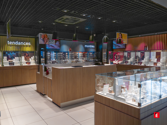 boutique joaillerie et horlogerie moderne Éclairée