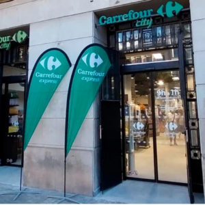 exterior tienda carrefour