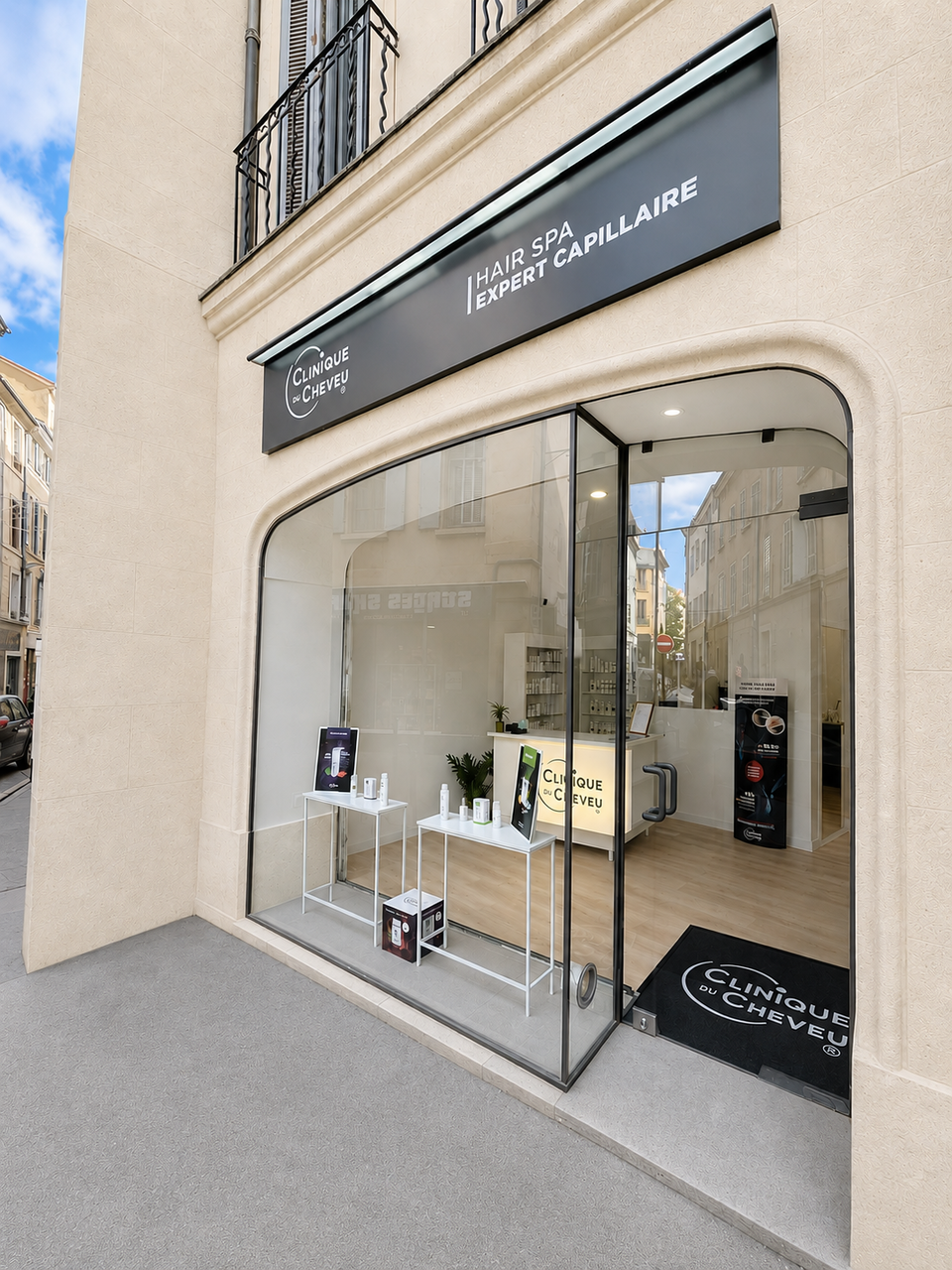 station de soins du visage moderne, miroir rond