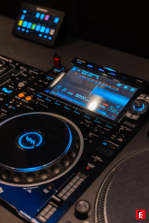 Franchise DJ LAB 4