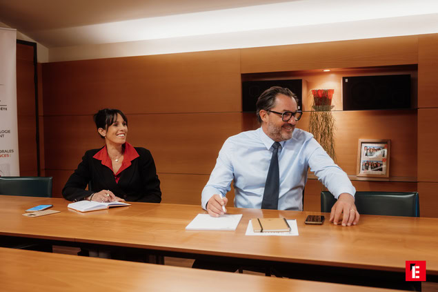 marteau, livres et balance de la justice