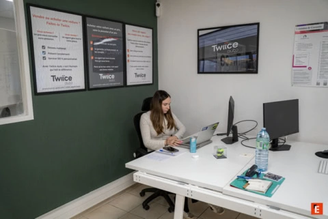 franchise twiice auto 12