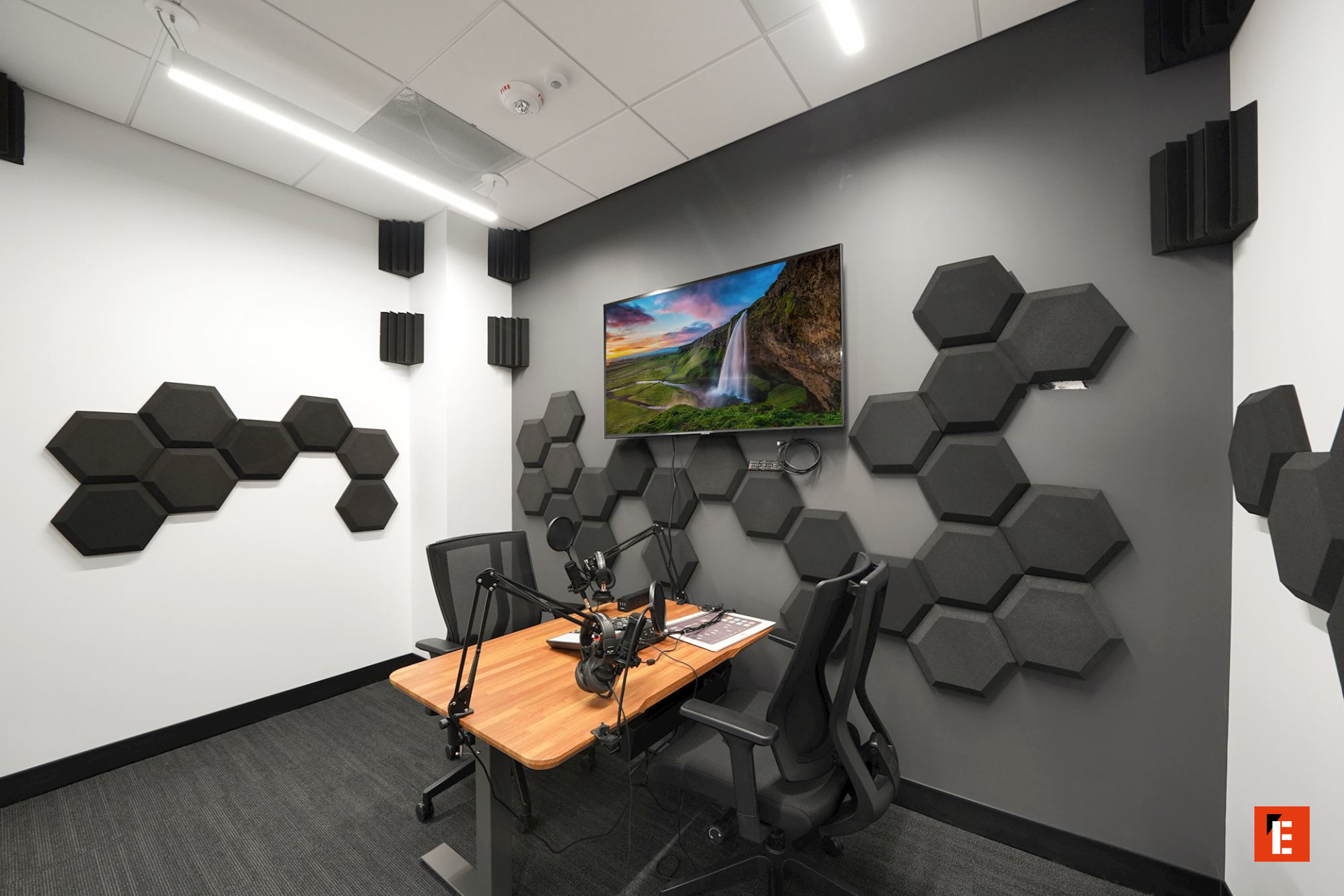 franchise venture x 6