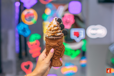 taiyaki de helado vainilla y chocolate con oreo