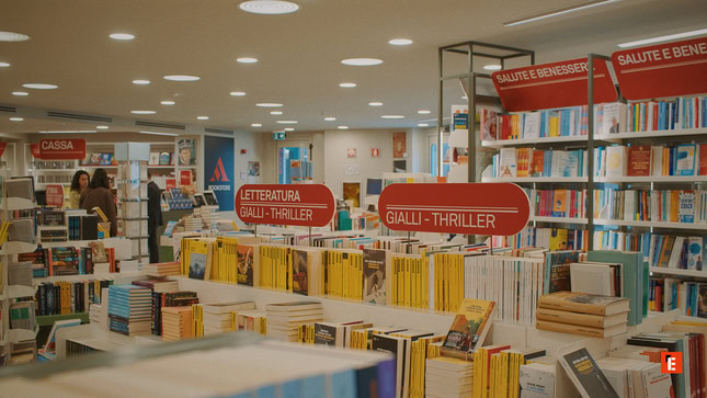 libreria moderna: sezione gialli e thriller