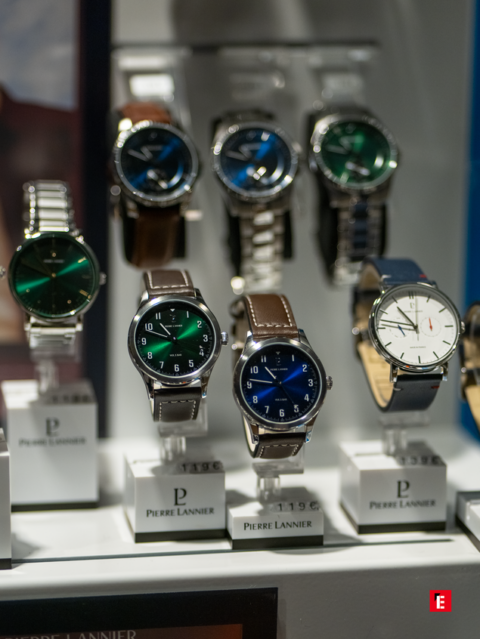 montres pierre lannier : cadrans bleu et vert