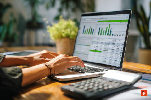 tableur financier sur ordinateur portable