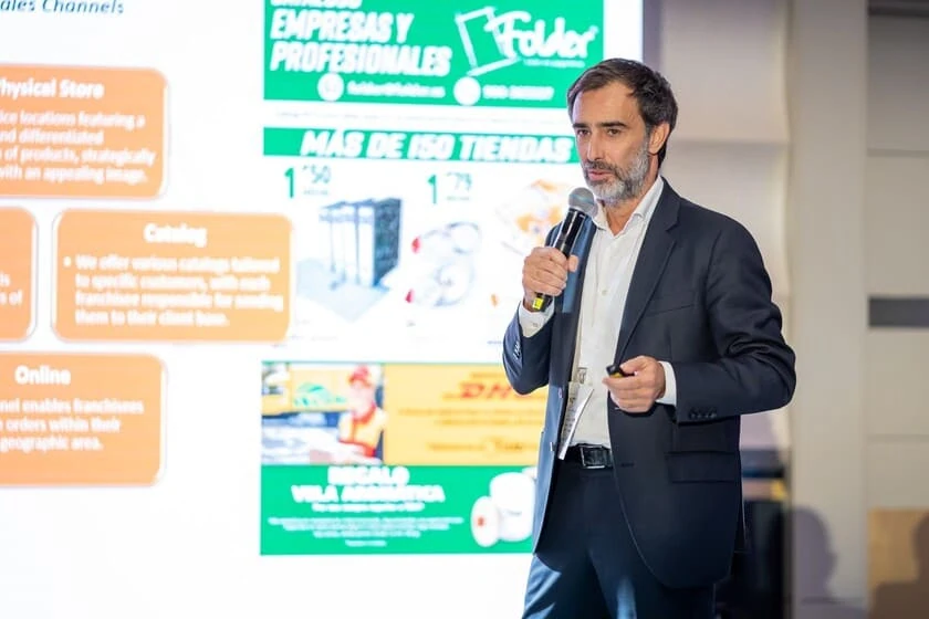 oscar iglesias folder