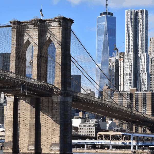 puente y rascacielos en nueva york