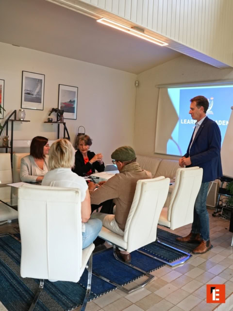 présentation au flipchart avec graphiques