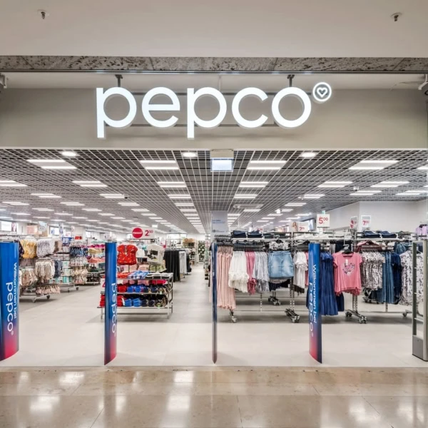 vetrina di un negozio pepco