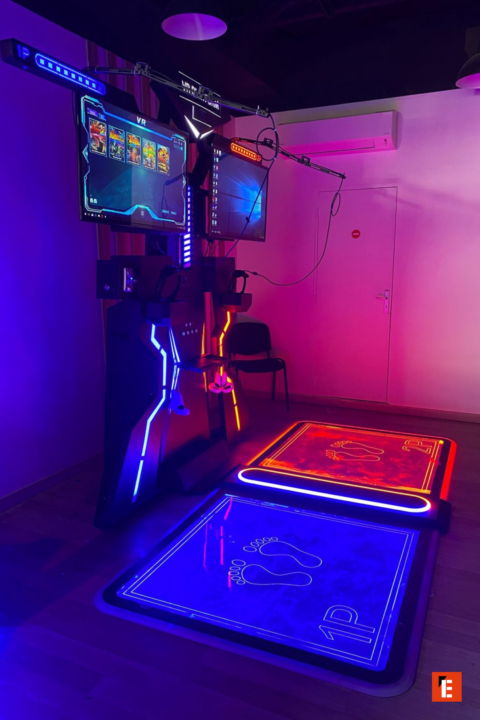 station vr néon : tapis arcade multijoueur