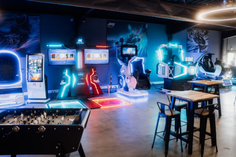 arcade vr moderne avec simulateurs immersifs