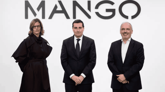 ejecutivos de mango con logo mango
