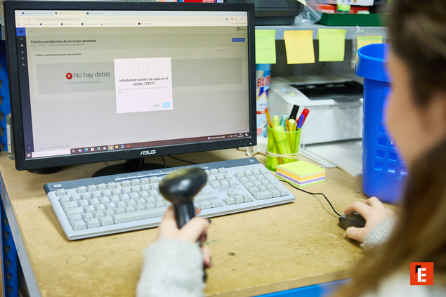 estación de trabajo: escáner y gestión de inventario