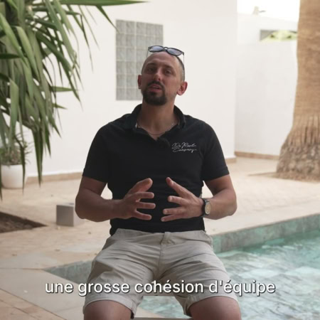 témoignage dÉquipe : interview au bord de la piscine