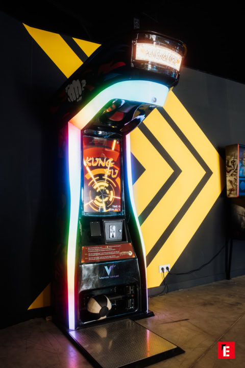 machine de boxe arcade «kung fu» néon