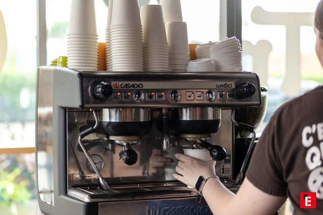 machine à espresso deux groupes casadio en service