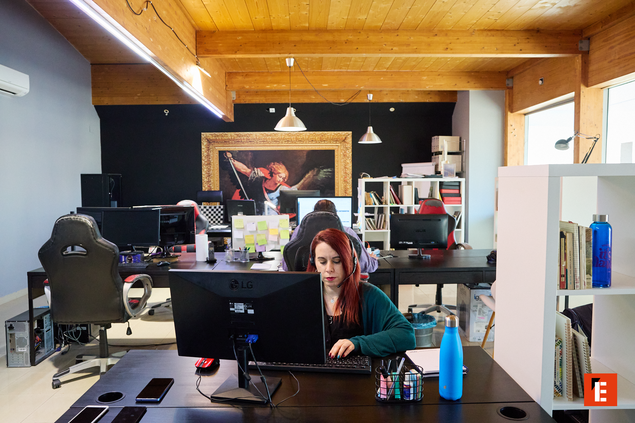 oficina creativa compartida con pintura barroca