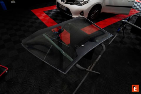 remplacement pare brise en atelier automobile