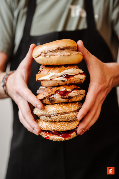tour de bagels fourrés fromage, confiture et chocolat