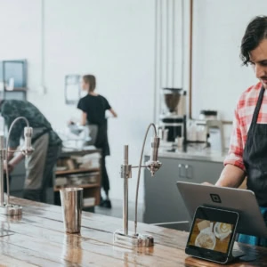 restaurant worker at the counter