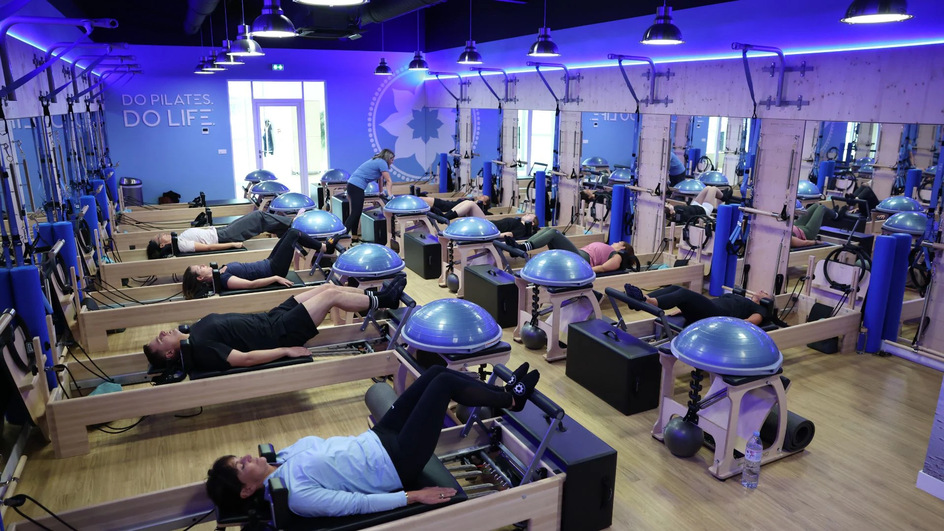 seance club pilates studio reformer