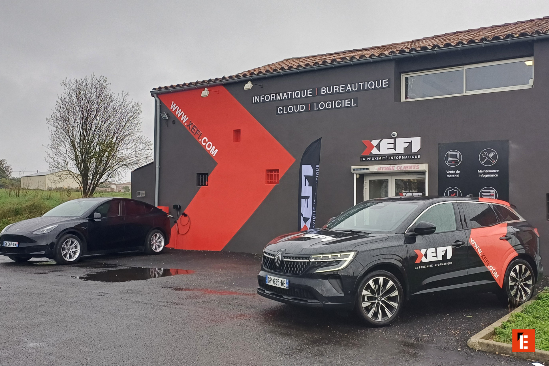 boutique xefi et voiture Électrique en recharge