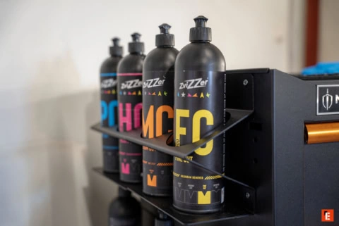 produits dentretien auto zvizzer alignés