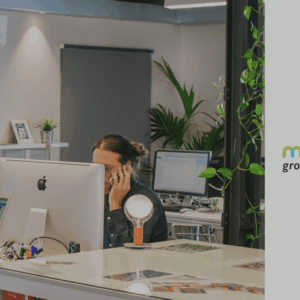 modernes büro und teamwork bei mistertemp group