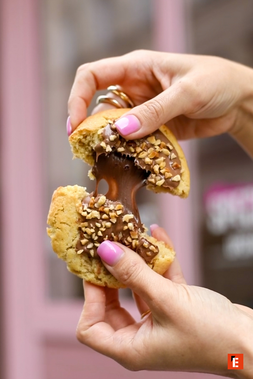 cookie fondant au chocolat coulant et noisettes croquantes