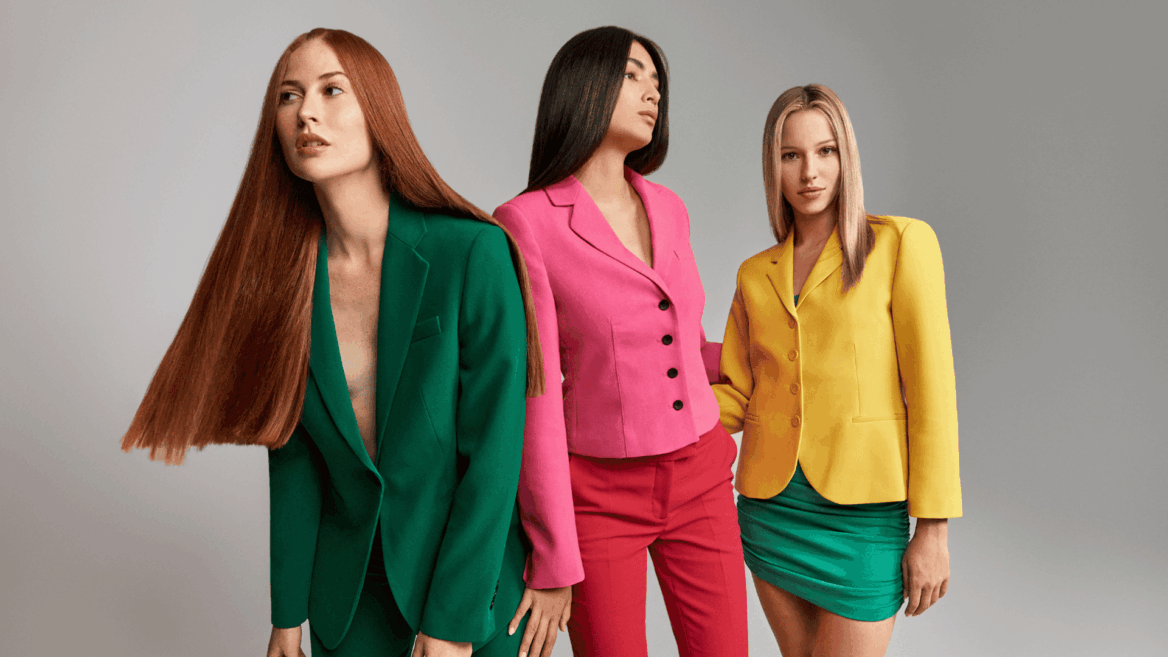 retrato de moda: trío con trajes coloridos