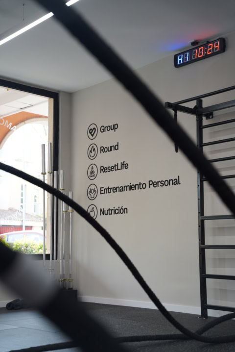 estudio de entrenamiento: cuerdas, personal y grupal