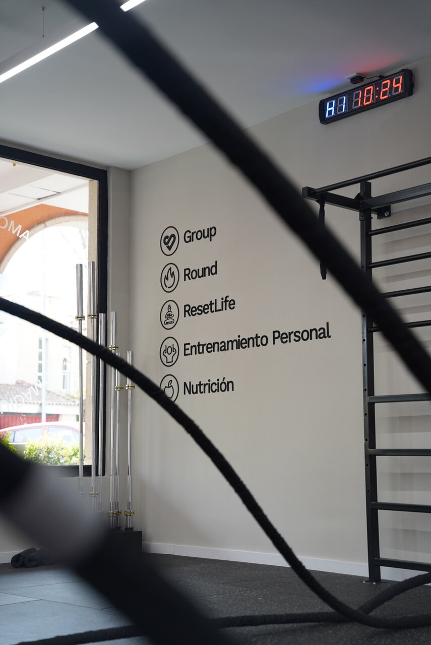 estudio de entrenamiento: cuerdas, personal y grupal