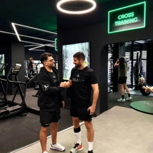 poignée de main chez gigafit en cross training