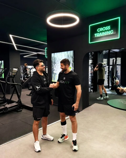 poignée de main chez gigafit en cross training