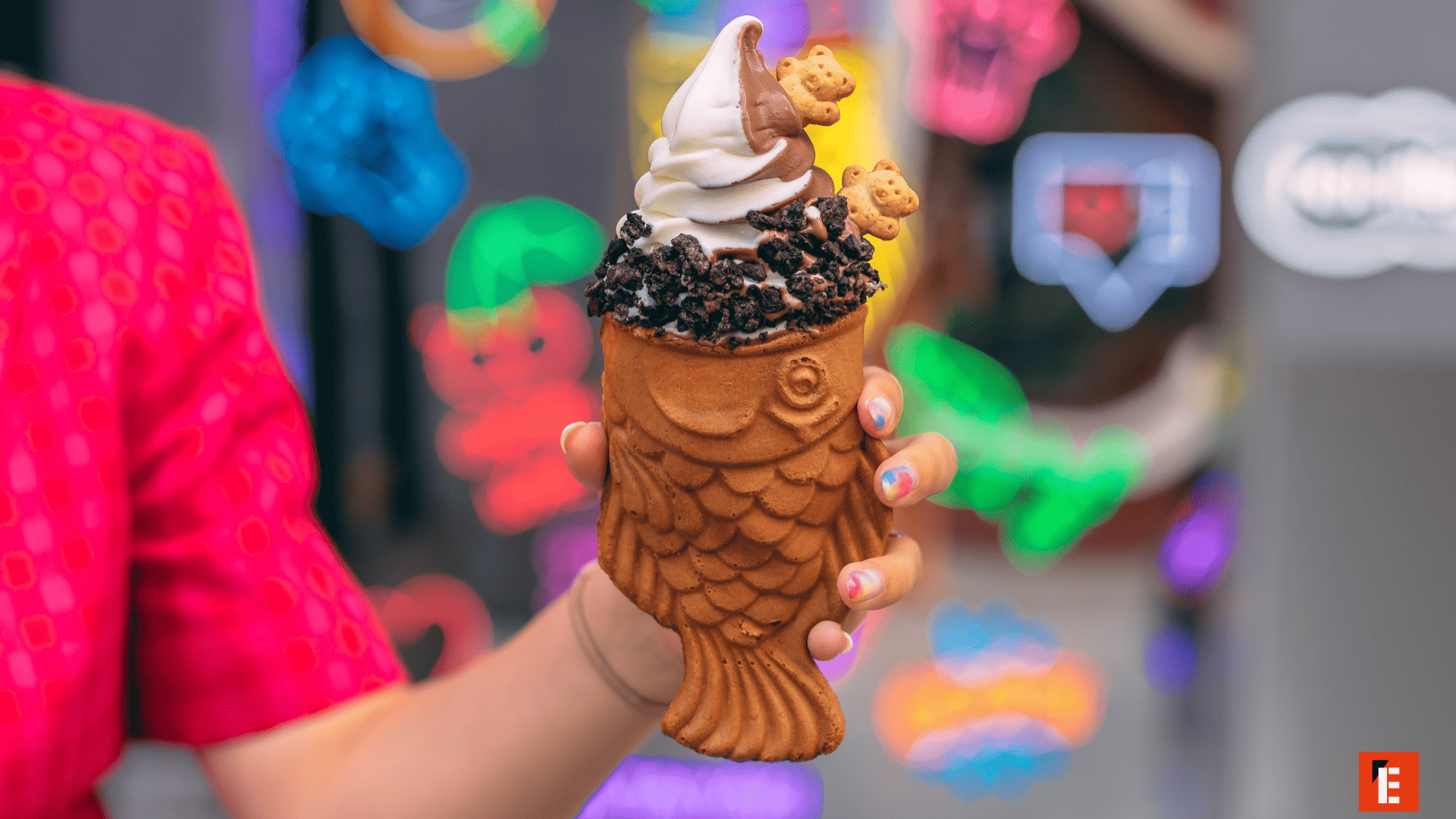 cono taiyaki con espiral vainilla y chocolate