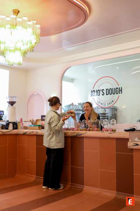 intérieur chaleureux de la boulangerie jojos dough