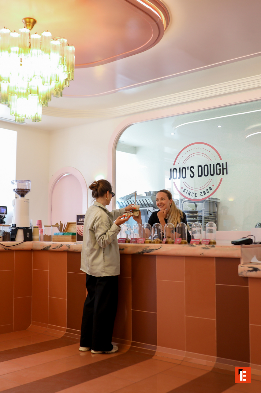 intérieur chaleureux de la boulangerie jojos dough