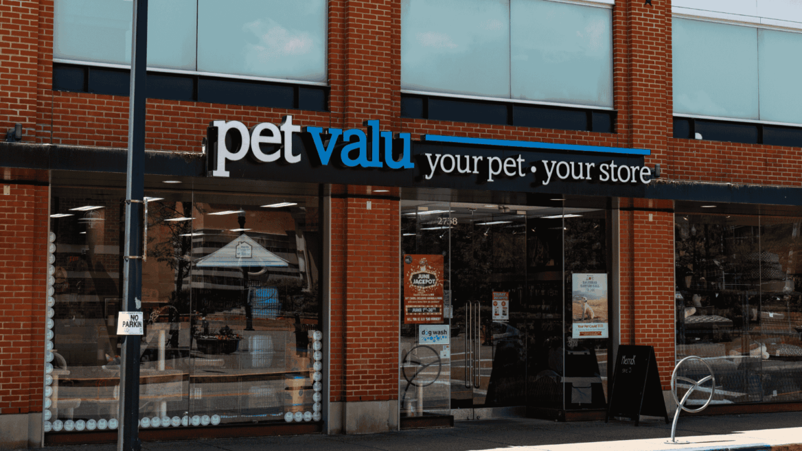 pet valu storefront: pet supplies & dog wash