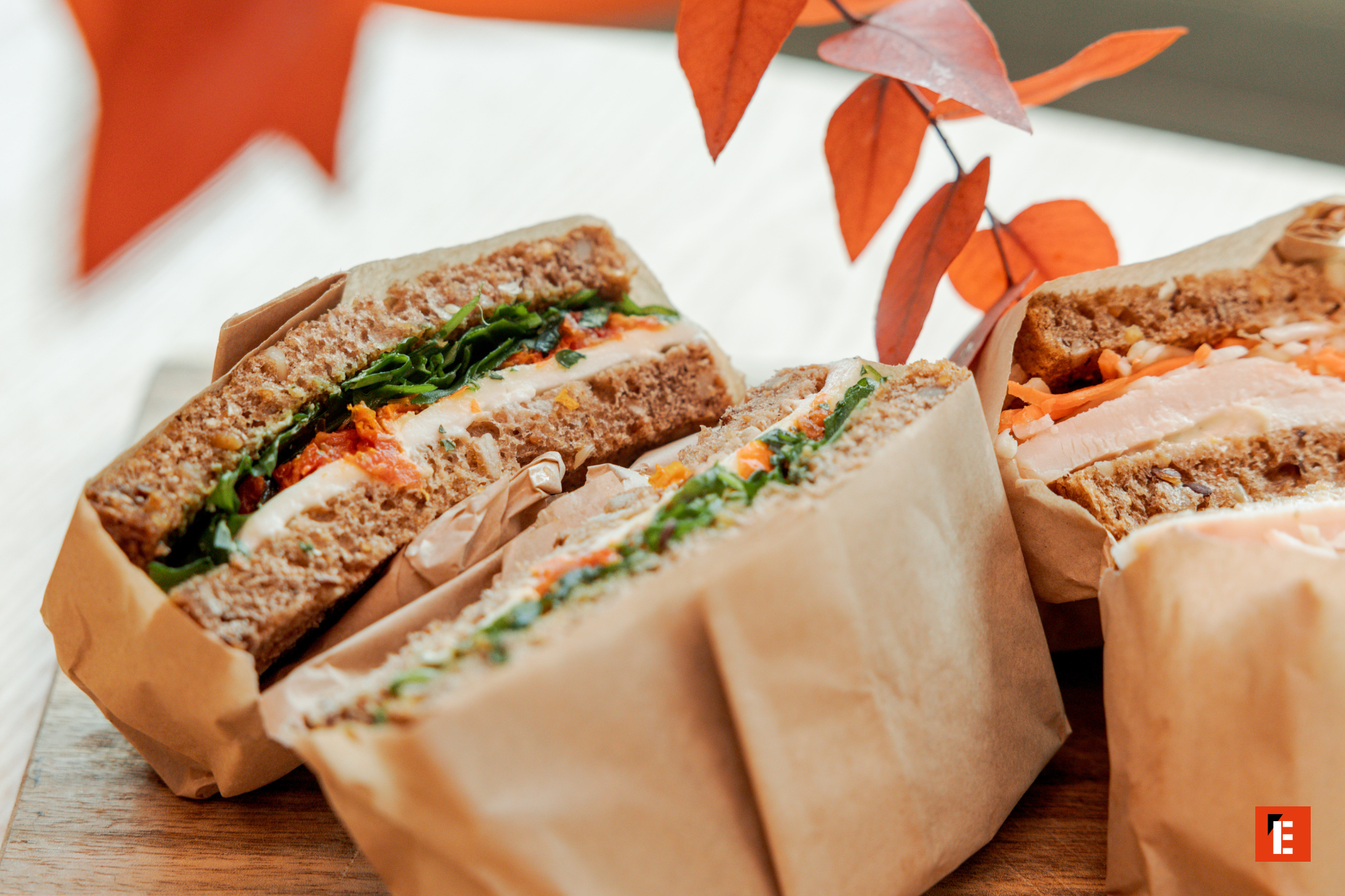 sandwichs multigrains au fromage frais et légumes