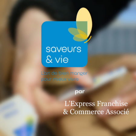 saveurs & vie : logo sur mains et emballages