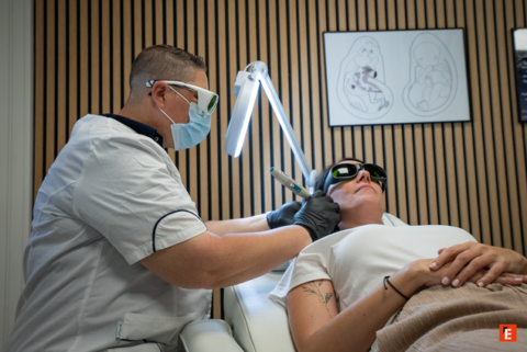 soin laser visage en clinique esthétique