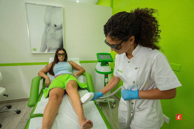 traitement laser esthétique sur la jambe